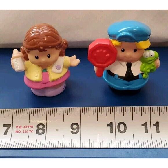 Fisher-Price Little People 2001 Mom 2009 Crossing Guard Replacement Figures - Picture 8 of 9